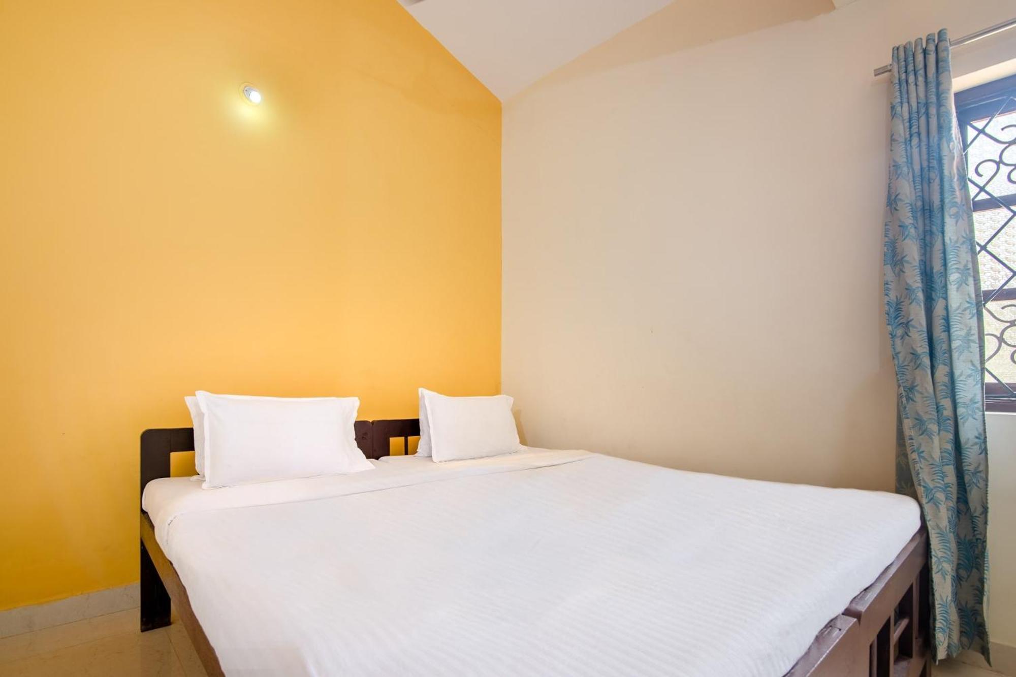 Spot On Ps Guest House Calangute Exterior foto