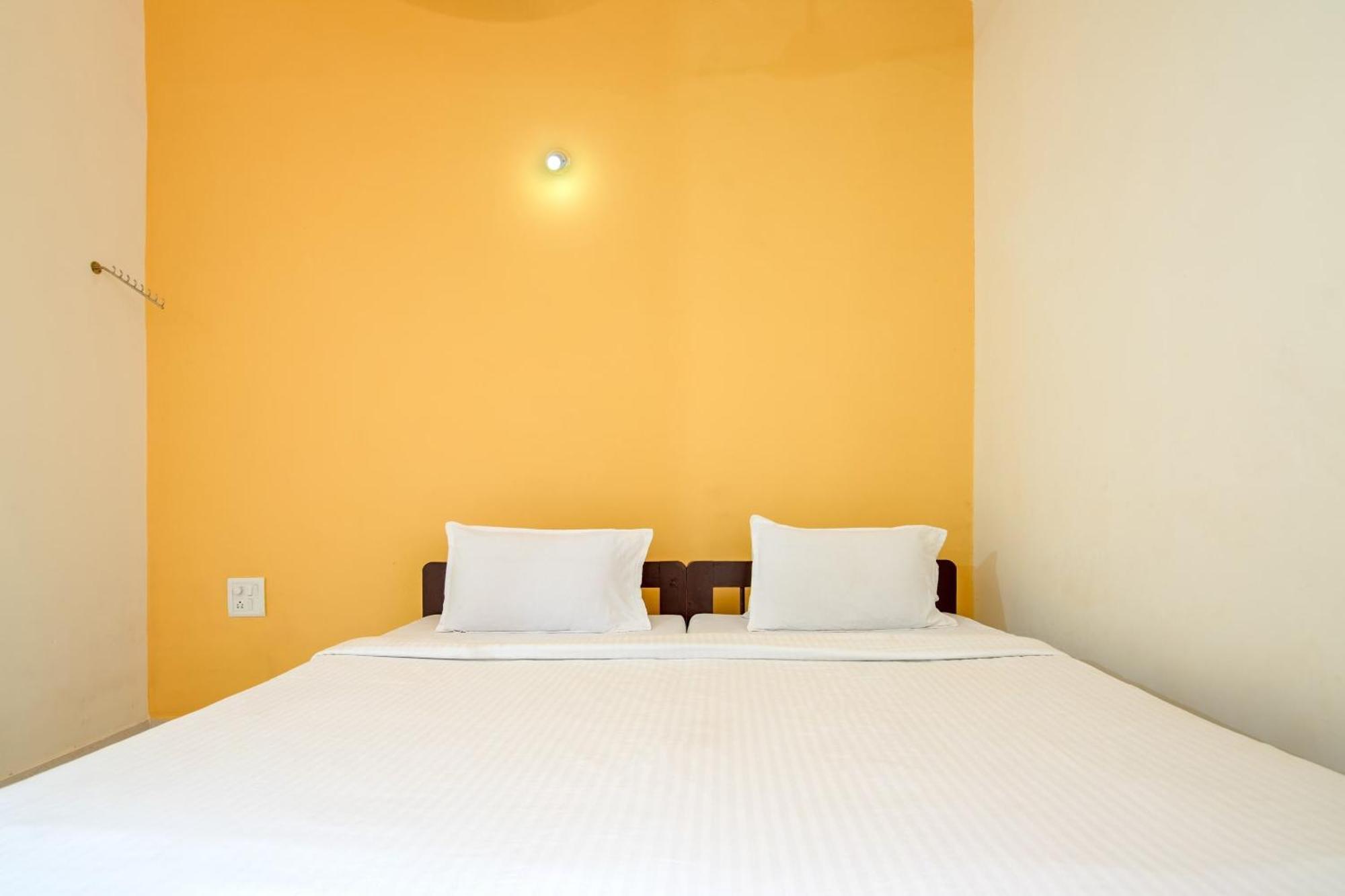 Spot On Ps Guest House Calangute Exterior foto